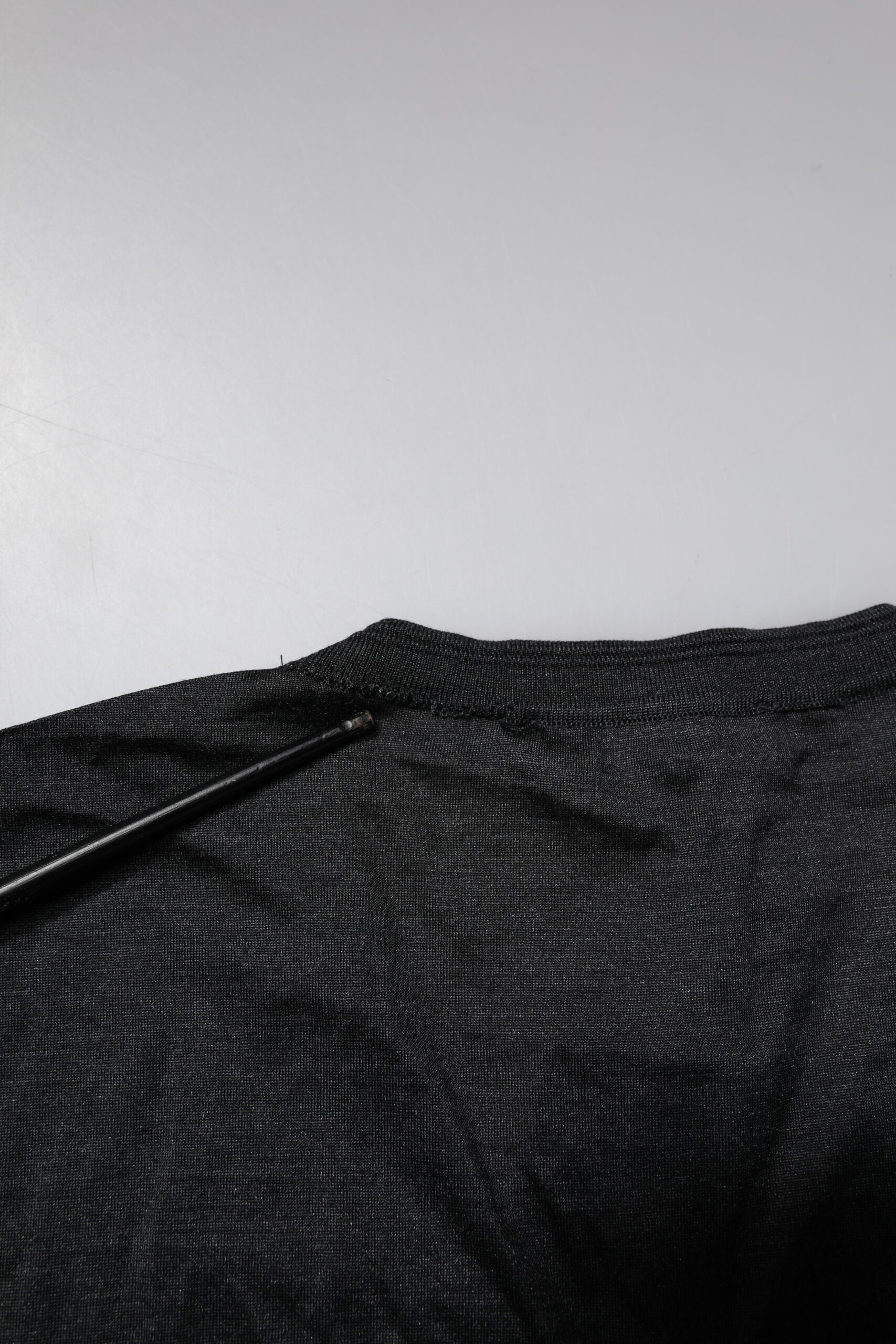 Dark Gray Silk V-neck Short Sleeves T-shirt