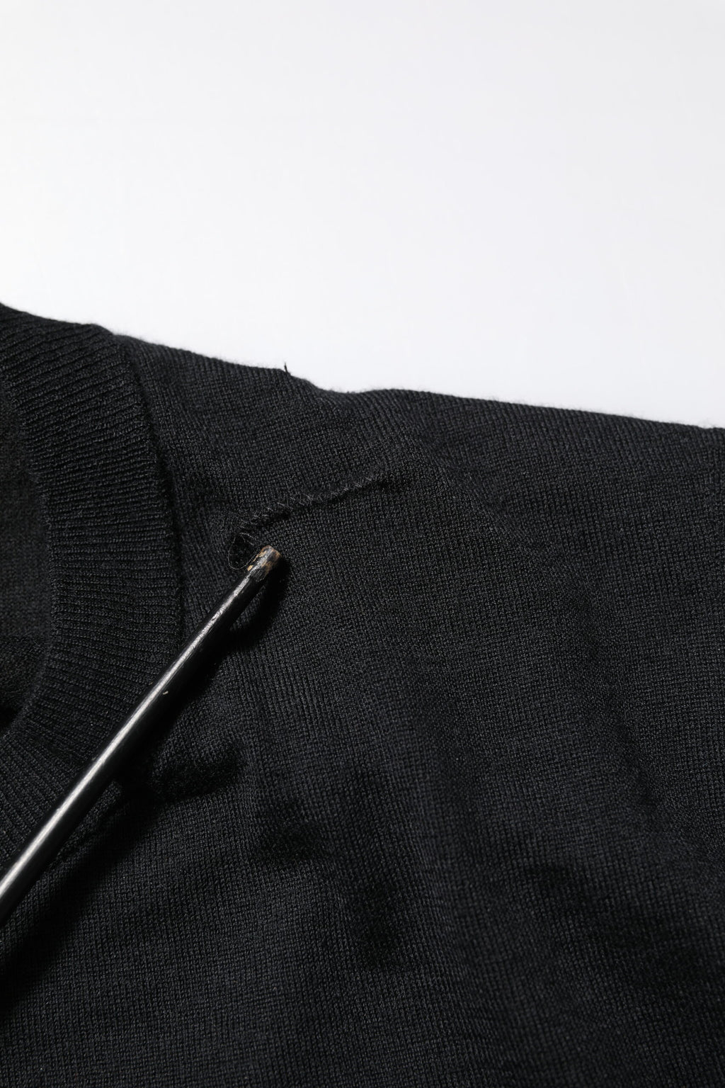 Black Cashmere Crew Neck Long Sleeves T-shirt
