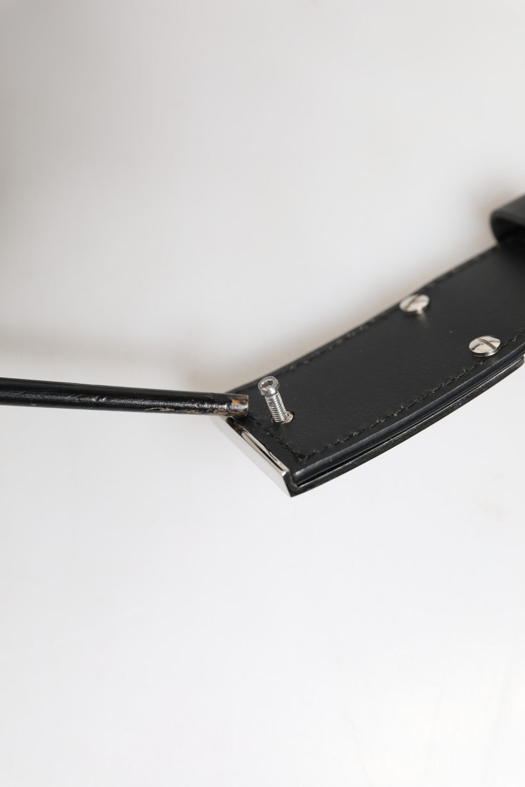 Black Leather Metal Logo Buckle Belt